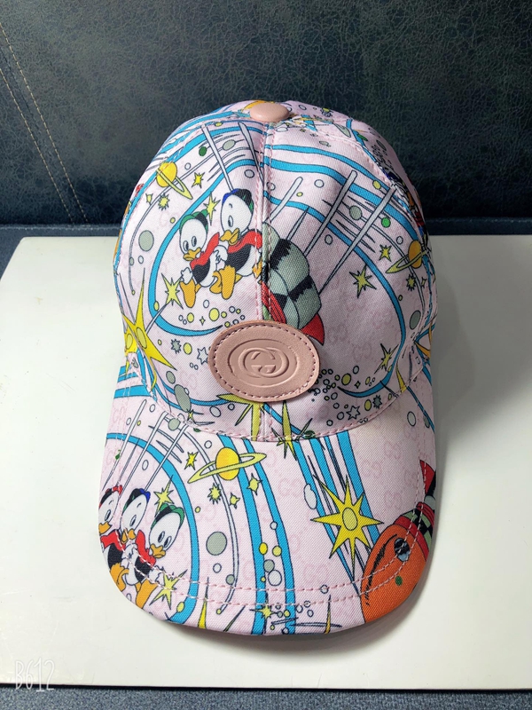 ブランド帽子背面デザイン